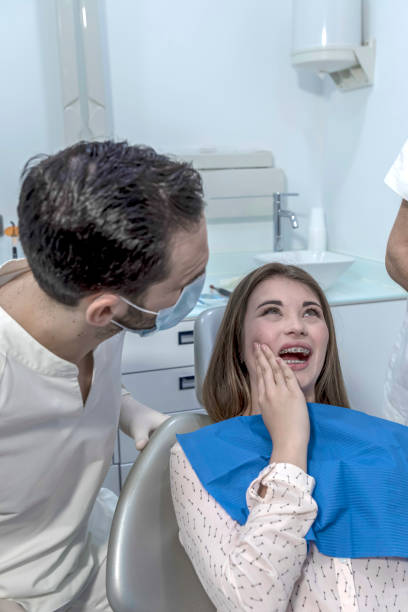 Best Mobile Emergency Dentist in Hasley Nyon, CA